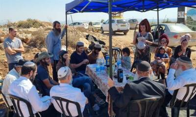 Группа раввинов движения религиозного сионизма совершили поездку по форпостам Самарии и округа Биньямин - 7kanal.co.il - Израиль - поселение Ицхар