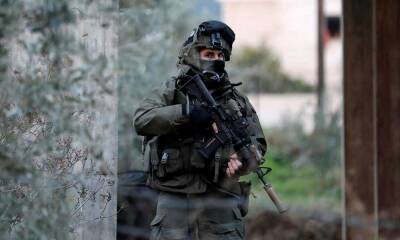 Бравый израильский военнослужащий не дал отобрать у себя автомат темной ночью в Галилее - 9tv.co.il - Израиль
