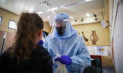 По данным Минздрава, на данный момент в Израиле насчитывается около 80 000 активных случаев коронавируса - 7kanal.co.il - Израиль