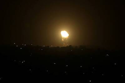 ВВС Израиля нанесли удары по объектам ХАМАС в Газе - lenta.ru - Израиль - Газе