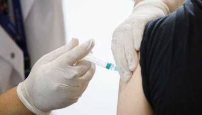 Нахман Эша - В Израиле разрешат вакцинировать третьей дозой всех желающих - novostiua.news - Израиль - Украина