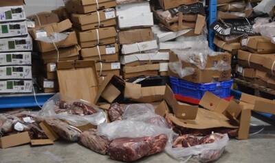 Пограничная полиция совершила рейд в арабском поселке Арара, конфисковав тонны испорченного мяса с поддельными сертификатами кошерности - 7kanal.co.il - Израиль - Палестина