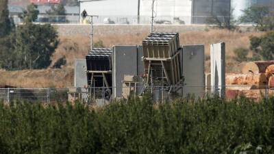 На ливанские ракеты Израиль ответил артиллерией - vesti.ru - Израиль - Ливан