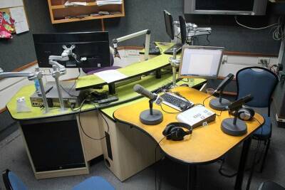 Авихай Мандельблит - В Израиле закроют знаменитую радиостанцию - nashe.orbita.co.il - Израиль