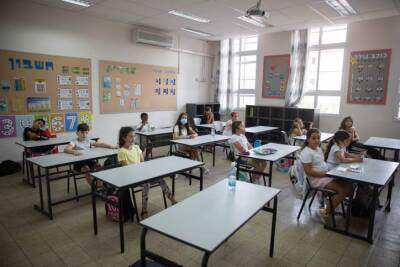 Нафтали Беннет - Беннет утвердил школьный план: 1,6 миллиона детей пройдут тесты на антитела - cursorinfo.co.il - Израиль