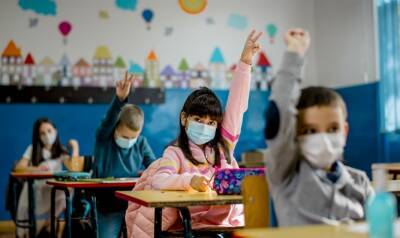 Четверть миллиона детей остаются дома: больные, изолированные и те, чьи классы не достигли «порога иммунизации» - 7kanal.co.il - Израиль