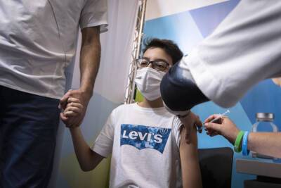 В Британии решили вакцинировать подростков не так, как в Израиле - news.israelinfo.co.il - Израиль - Англия