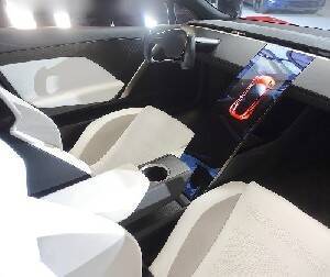 Электрокар «Tesla Roadster» придется подождать - isra.com