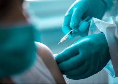 Эран Сегаль - В минздраве не исключают проведение прививок четвертой дозой вакцины от COVID-19 - cursorinfo.co.il