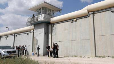 Полиция Израиля повысила боеготовность из-за угроза бунта в тюрьмах - vesty.co.il - Израиль - Из