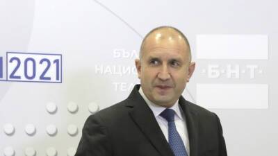 Нафтали Беннет - Румен Радев - Президент и премьер Болгарии ушли на карантин из-за контакта с заболевшим коронавирусом - russian.rt.com - Израиль - Болгария - Президент - Из