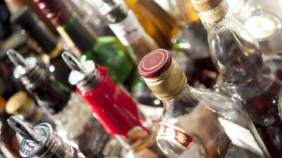 В Израиле алкоголь подорожает на 25%: импортеры и продавцы обмениваются обвинениями - vesty.co.il - Израиль - Китай - Франция