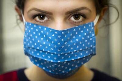 Медицинские маски делают людей более привлекательными – исследование и мира - cursorinfo.co.il - Израиль