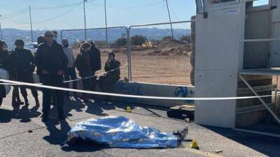 Израиль - Теракт в Гуш-Эционе: палестинец с ножом напал на солдат ЦАХАЛа - vesty.co.il - Израиль