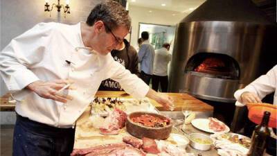 Израиль - Известный шеф-повар из Израиля откроет 150 ресторанов в Европе - vesty.co.il - Израиль - Сша - Австрия - Австралия - Сингапур - Франция - Голландия - Лиссабон - Копенгаген - Мадрид