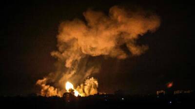 ЦАХАЛ нанес удар по Газе с земли и неба - vesty.co.il - Израиль - Газе