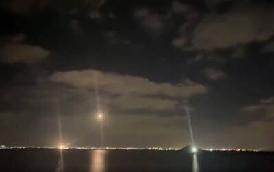 Столицу ОАЭ обстреляли ракетами - korrespondent.net - Ирак - Сша - Украина - Эмираты - Абу-Даби
