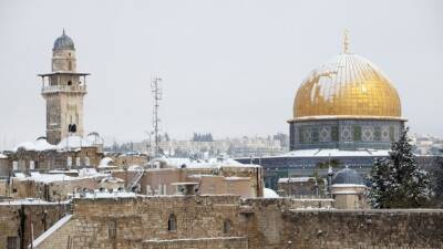 Аномальная зимняя буря остановила привычную жизнь в Израиле - 5-tv.ru - Израиль - Тель-Авив - Иерусалим