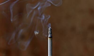 Сигаретный дым может передавать коронавирус - ученые и мира - cursorinfo.co.il - Израиль - Испания