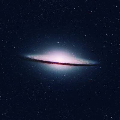 Астрономы показали ядро галактики, которая похожа на огромный огненный диск и мира - cursorinfo.co.il - Сша - Фото