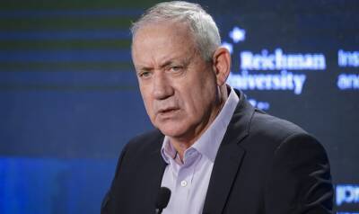 Беня Ганц - Махмуд Аббас - Министр обороны отверг критику по поводу его встречи с Махмудом Аббасом и выразил разочарование некоторыми членами правительства - 7kanal.co.il - Израиль - Палестина
