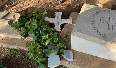 Вандал разгромил могилы на русском кладбище в Израиле - newizv.ru - Израиль - Иерусалим - Рига