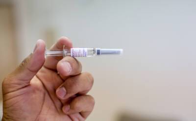 Нафтали Беннетт - Израильское исследование: четвертая доза вакцины увеличивает количество антител в 5 раз - nashe.orbita.co.il - Израиль