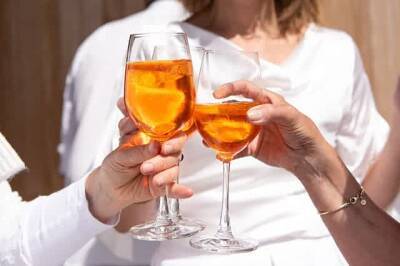 Ученые обнаружили связь между алкоголем и риском заразиться COVID-19 и мира - cursorinfo.co.il - Израиль - Сша