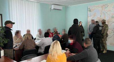Предателя задержали во время совещания у мэра: «сдавал» врагу персональные данные военнослужащих ВСУ и не только - politeka.net - Украина