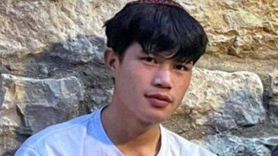 Празднование дня рождения в Кирьят-Шмоне завершилось трагически. 18-летний Йоэль Лахангахель получил смертельное ножевое ранение - 7kanal.co.il - Израиль - Индия - Ноф-Ха-Галиль