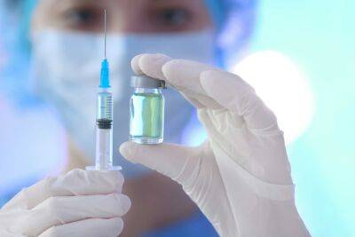Pfizer против Moderna: какая вакцина дает более высокую защиту после 4-х прививок - cursorinfo.co.il - Израиль