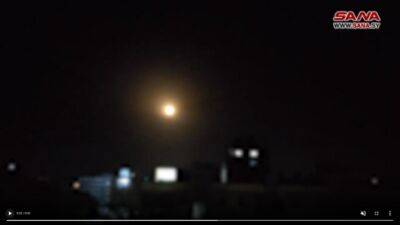 Сирия: Израиль атаковал цели Хизбаллы на военном аэродроме возле Хомса - vesty.co.il - Израиль - Иран - Сирия - Ирак - Сша - Лондон - Ливан - Sana - Хомс
