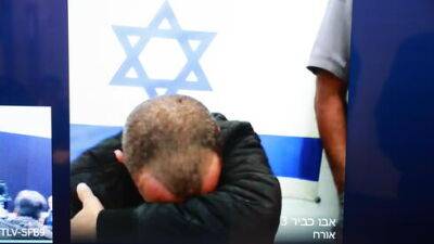 Обвинение: житель Тель-Авива жестоко бил шлемом водителя, пока тот не рухнул - vesty.co.il - Израиль - Тель-Авив