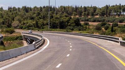 "Реальная угроза жизни": вдоль шоссе № 443 постоянно пропадает мобильная связь - vesty.co.il - Израиль - Иерусалим
