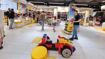 Тедди Саги - В Бен-Гурионе открылся магазин LEGO: выгодно ли там покупать - vesty.co.il - Израиль - Тель-Авив - Дания