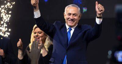 Яир Лапид - Биньямин Нетаньяху - Итоги выборов в Израиле: Нетаньяху возвращается во власть, уходящий премьер Лапид поздравил его с победой - rus.delfi.lv - Израиль - Латвия