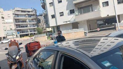 В Бат-Яме женщина накинулась на пенсионерку с топором - vesty.co.il - Израиль - Тель-Авив