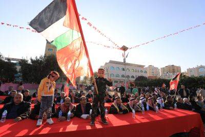 72 процента палестинцев поддерживают формирование новых вооруженных групп - news.israelinfo.co.il - Палестина