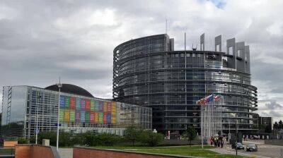 Франк Анн - В Брюсселе возле здания Европарламента установили Ханукию - cursorinfo.co.il - Тель-Авив - Евросоюз - Лондон - Брюссель