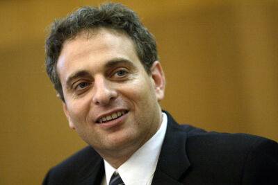 Обвиняемый по «делу 3000» Моди Зандберг получил 7 месяцев общественных работ - news.israelinfo.co.il - Израиль - Тель-Авив