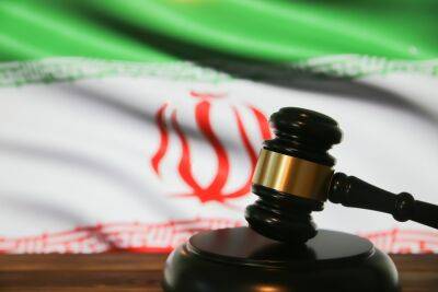 Иранского писателя приговорили к смертной казни за интервью израильскому каналу - news.israelinfo.co.il - Израиль - Иран - Тегеран