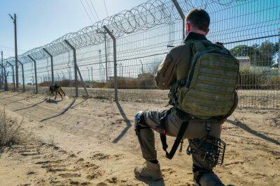 Через сутки после удара ХАМАС восстановил наблюдательную вышку на границе - news.israelinfo.co.il - Израиль