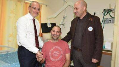 Израильтянин с парализованными ногами и руками начал ходить благодаря новому лекарству - vesty.co.il - Израиль