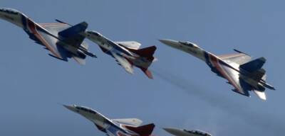 Российские военные угрожают полетам в Израиль - isroe.co.il - Израиль - Москва - Сирия - Латакия