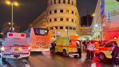 Взрыв в центре Бней-Брака: 5 человек ранены в зале торжеств - vesty.co.il - Израиль - Тель-Авив