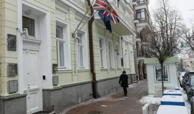 Великобритания начала эвакуацию дипломатов в Киеве - newizv.ru - Израиль - Россия - Украина - Англия - Киев