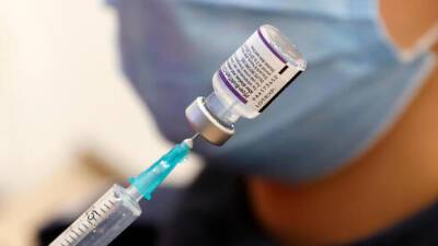 В Израиле объяснили: вакцина против "Омикрона" будет нужна и после пятой волны - vesty.co.il - Израиль - Сша