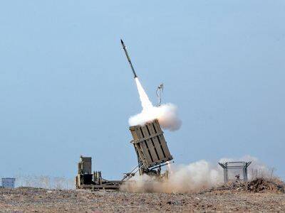 Нафтали Беннет - Израиль защитится лазерной стеной от атак ракет и беспилотников - kasparov.ru - Израиль