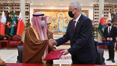 Беня Ганц - Хамад Бин Аль-Халифа - Салман Бин-Иса - Бени Ганц подписал договор об оборонном сотрудничестве с Бахрейном - vesty.co.il - Израиль - Бахрейн - Манама
