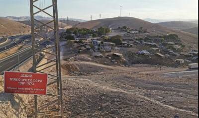 Глава совета пообещал, что план по перемещению незаконного аванпоста бедуинов на 300 метров реализован не будет - 7kanal.co.il - Палестина